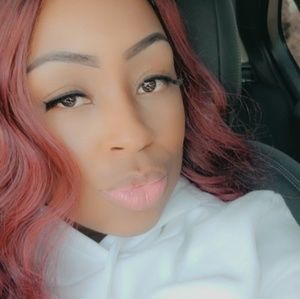 Meet your Posher, Constance